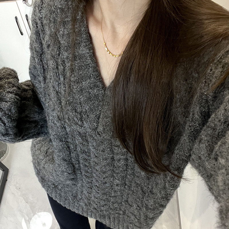 高级感灰色v领加厚麻花毛衣女秋冬可外穿内搭慵懒宽松针织衫上衣
