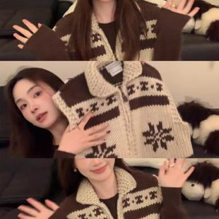 美拉德咖色费尔岛翻领针织马甲女秋冬季叠穿宽松无袖毛衣背心上衣