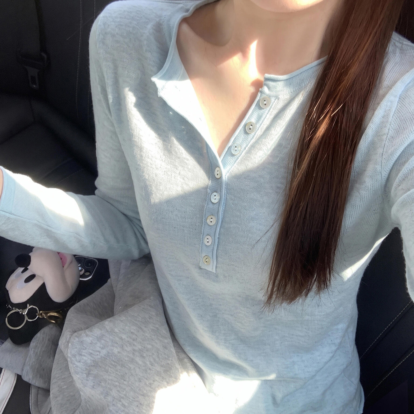 设计感卷边亨利领通勤长袖t恤女