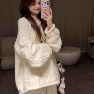 韩系白色重工粗针麻花毛衣女秋冬奶huhu慵懒风宽松加厚针织衫上衣