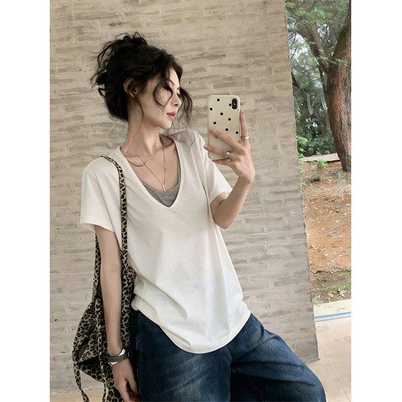 韩系灰色v领假两件短袖t恤女夏季松弛感休闲宽松叠穿半袖体恤上衣