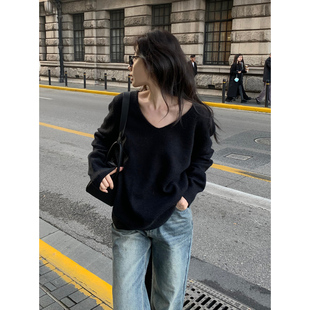 韩系黑色V领针织衫毛衣女秋冬高级感宽松显瘦打底羊毛衫内搭上衣