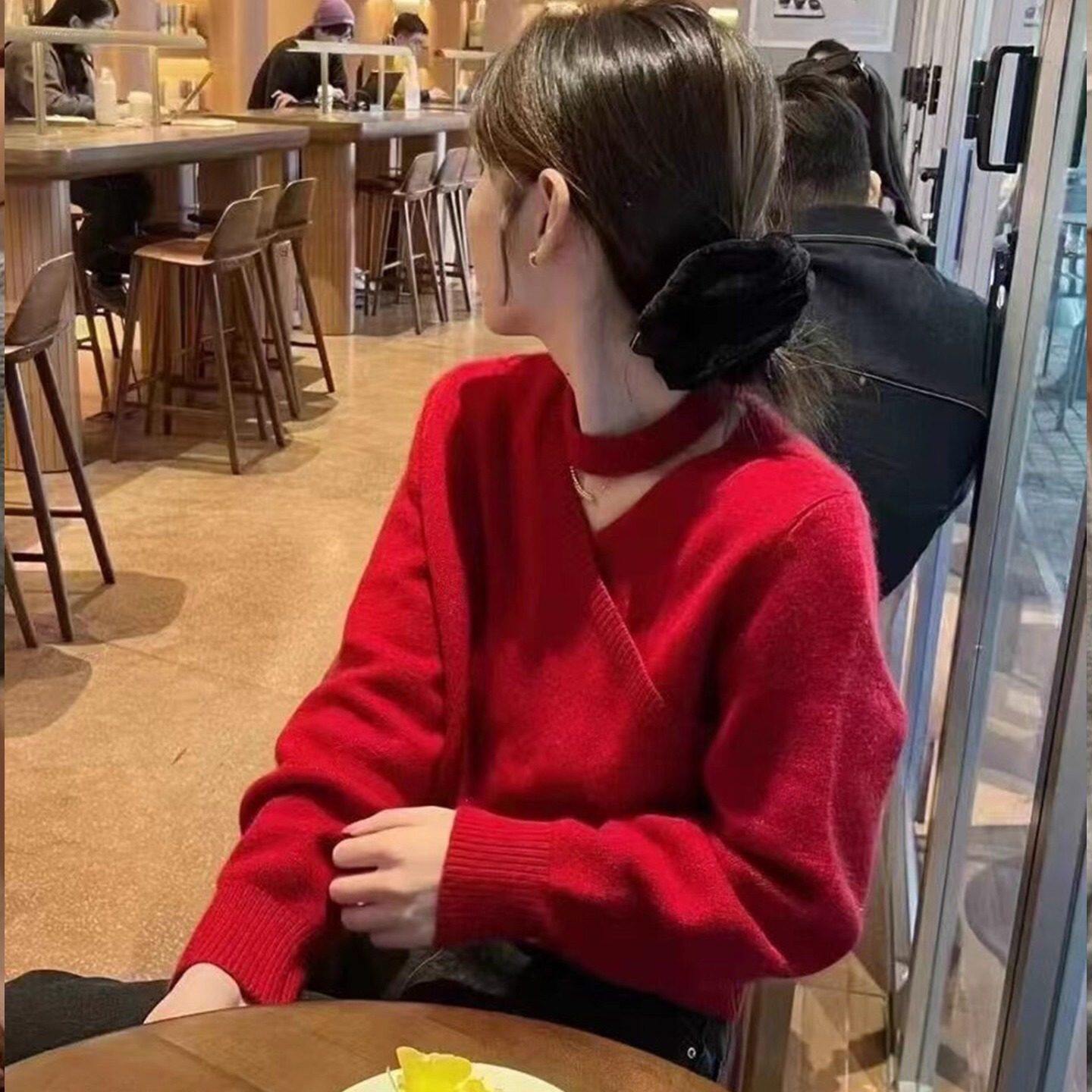 韩系红色v领挂脖毛衣女秋冬季巨好看宽松软糯内搭打底针织衫上衣