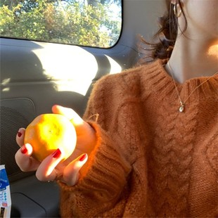 2025年秋冬新款加厚复古麻花外穿套头毛衣女宽松慵懒风粗毛线上衣