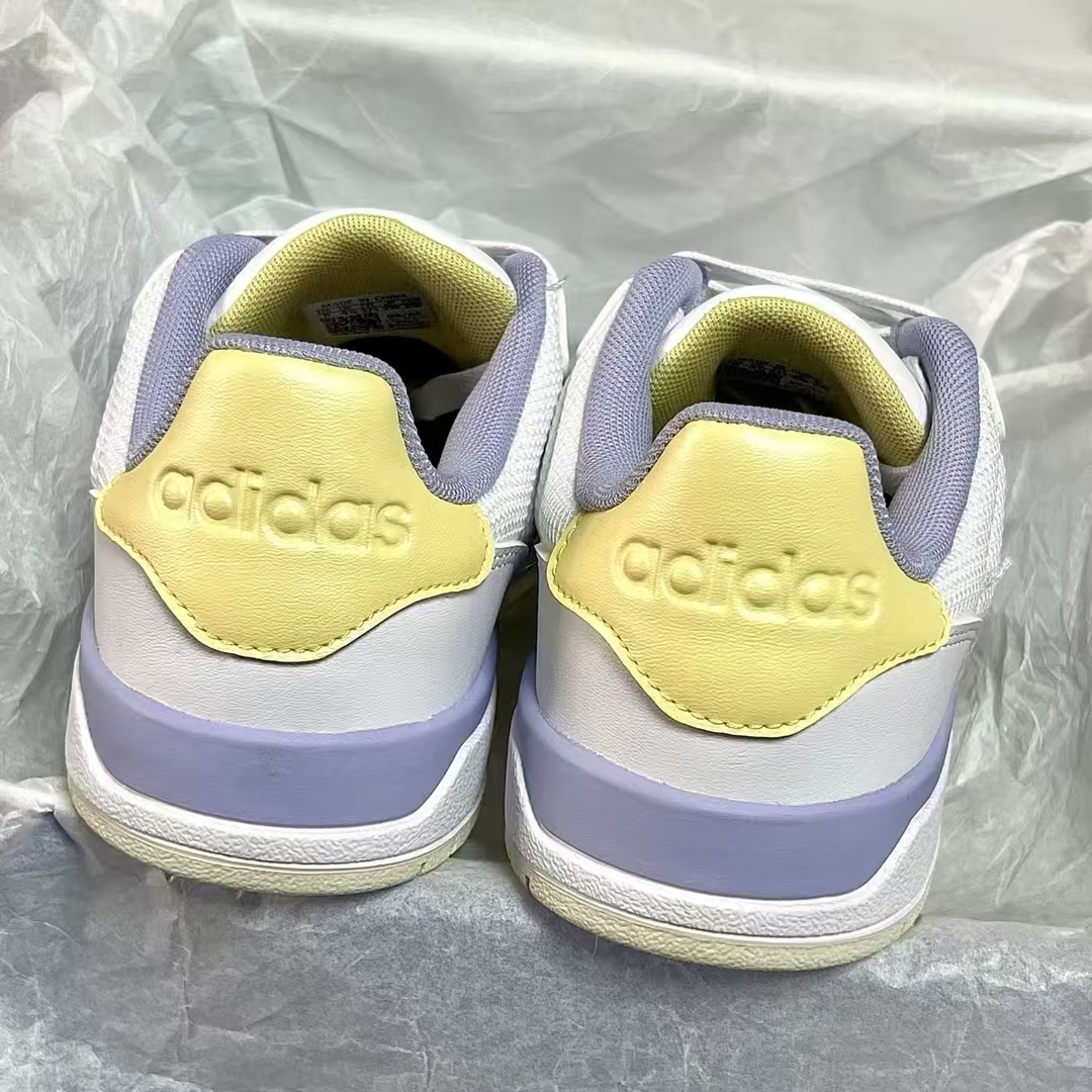 阿迪达斯女鞋休闲鞋低帮板鞋