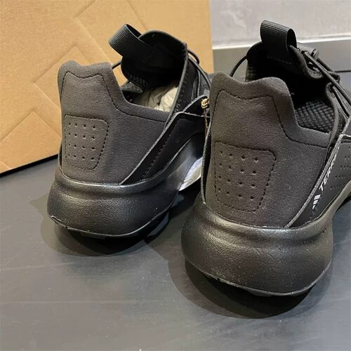 Adidas阿迪达斯男款夏季户外运动徒步登山鞋百搭休闲旅游鞋HP8623
