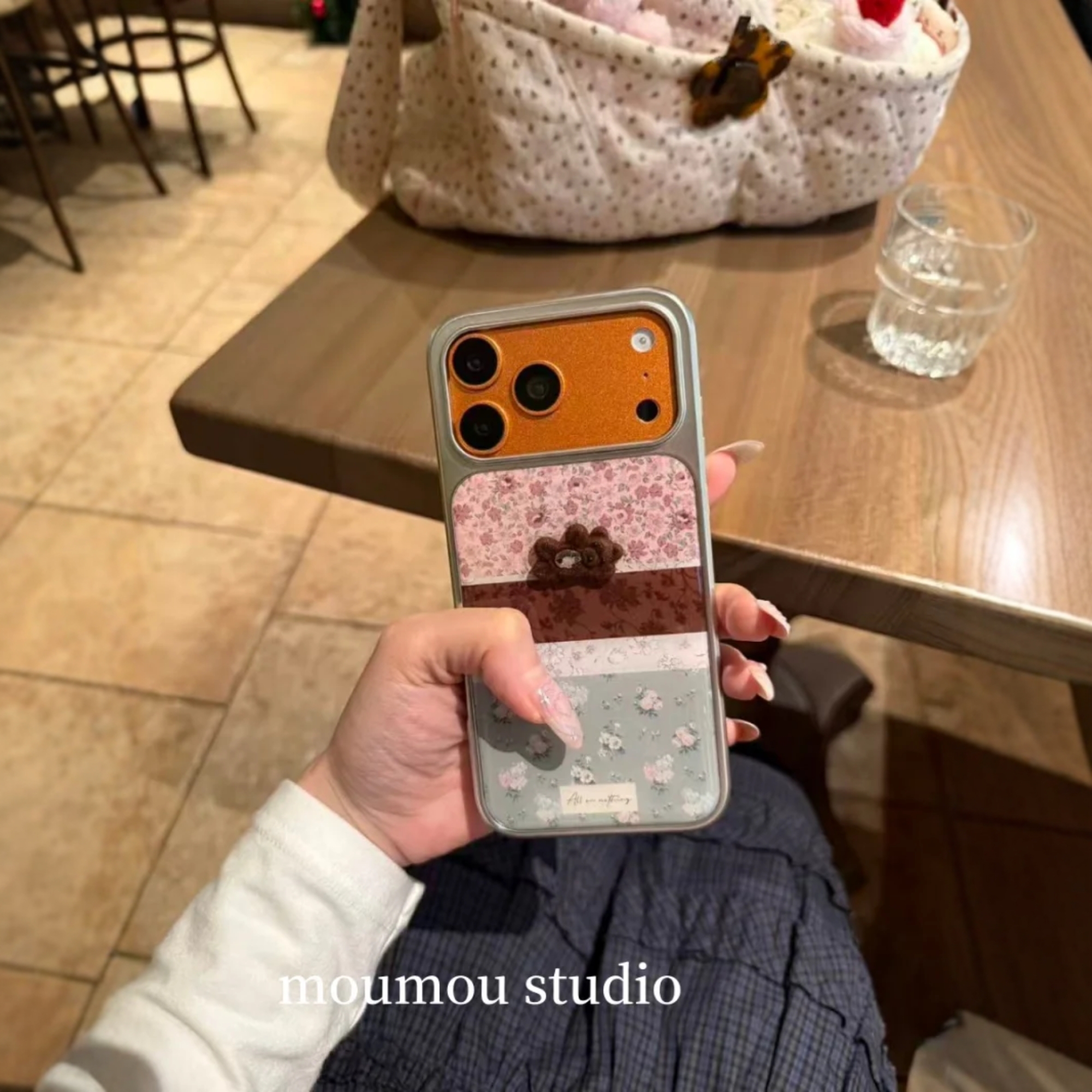 韩系ins棕底碱水结甜甜圈磁吸支架适用iPhone17promax手机壳苹果15pro新款16高级小众13女14硬壳15防摔保护套