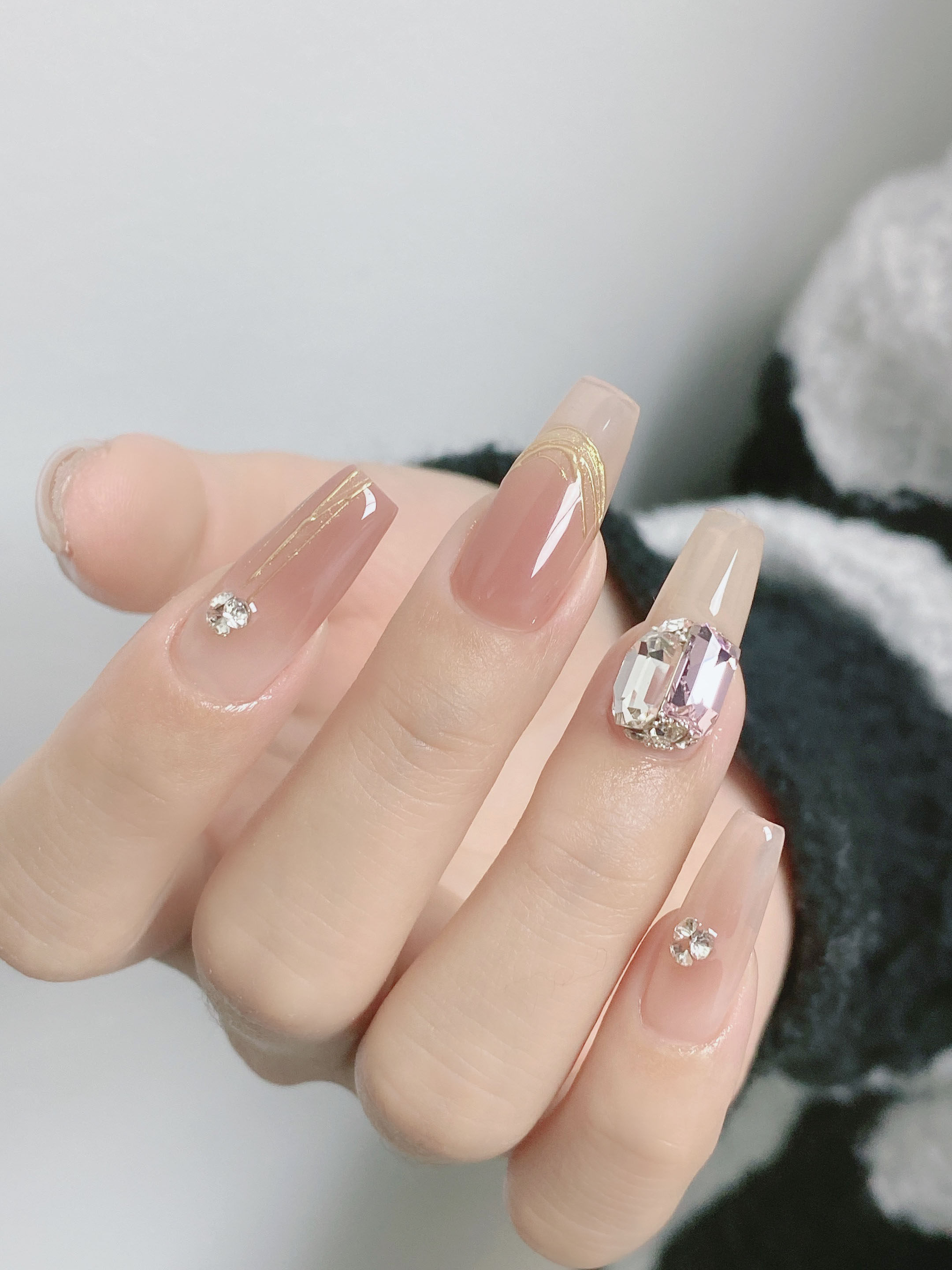 k9水晶网红轻奢钻爆闪超闪彩钻歪心桃心高透美甲饰品指甲配饰20颗