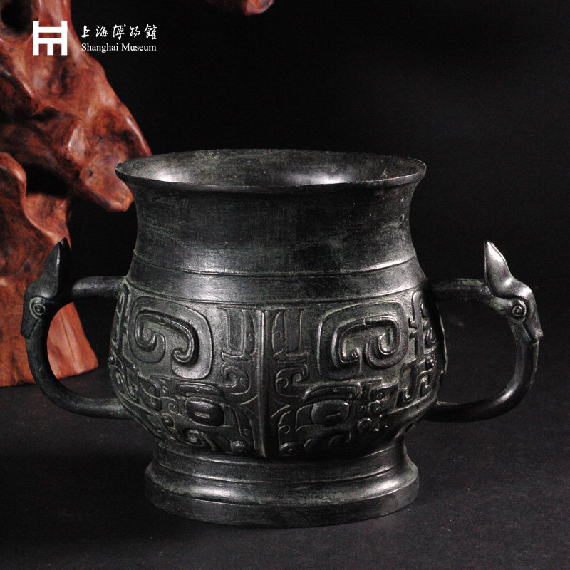 上海博物馆仿商青铜器兽面纹双耳觯复古念品书房客厅文创手工摆件