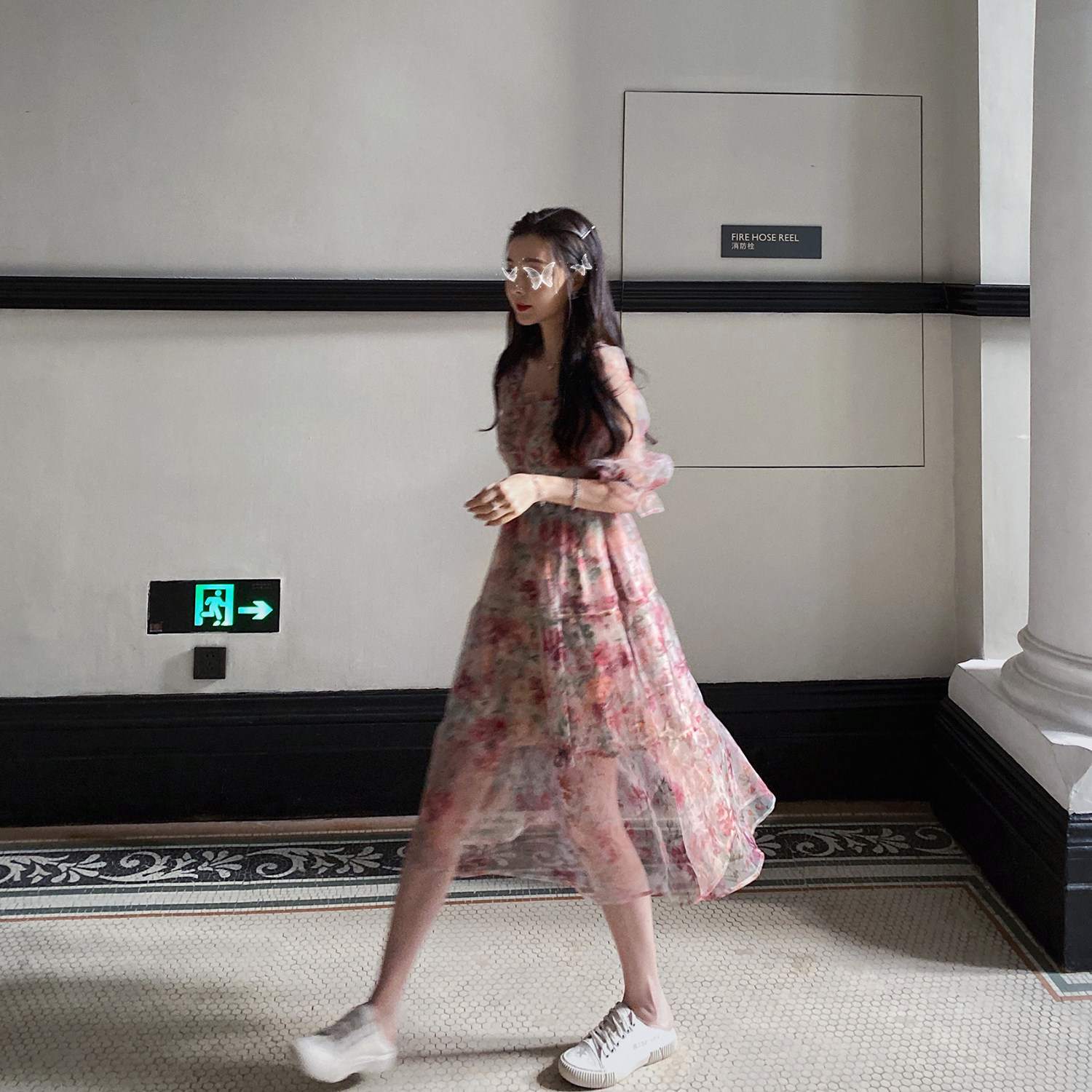 徐琳mini碎花网红连衣裙女设计感小众2022春装新款裙子/半身裙