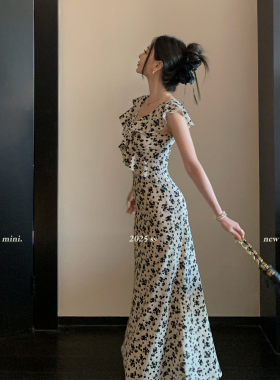 MINI STUDIO徐琳  「花边美梦」法式复古显瘦V领无袖碎花长裙