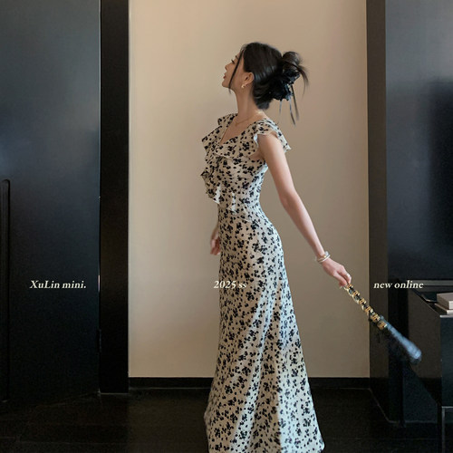 MINI STUDIO徐琳  「花边美梦」法式复古显瘦V领无袖碎花长裙