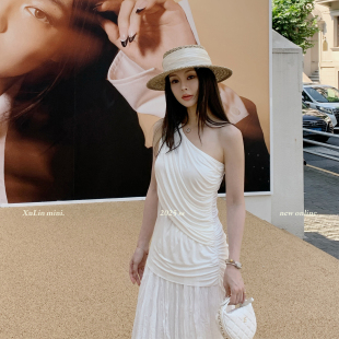 背心 纯欲性感白色斜领露肩褶皱无袖 MINI 徐琳「纯欲捕手」法式