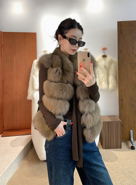 01/05 10AM徐琳「豪门千金」芬兰进口横条Sagafurs狐狸毛皮草马甲