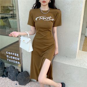 气质时尚不规则开叉连衣裙2024夏季新款字母印花显瘦纯欲甜辣裙子