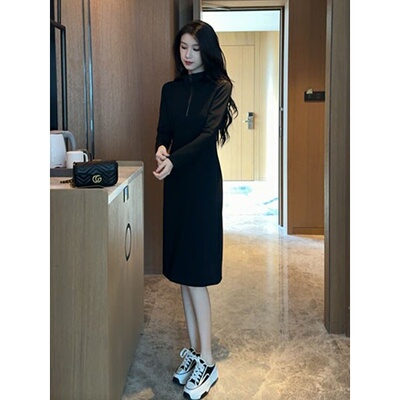 2024秋冬季新款长款卫衣裙女洋气遮肚子减龄显身材高级纯色连衣裙