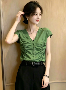 2026夏季不撞款轻奢高级感洋气减龄绿色掐腰显瘦v领短袖衬衫女装