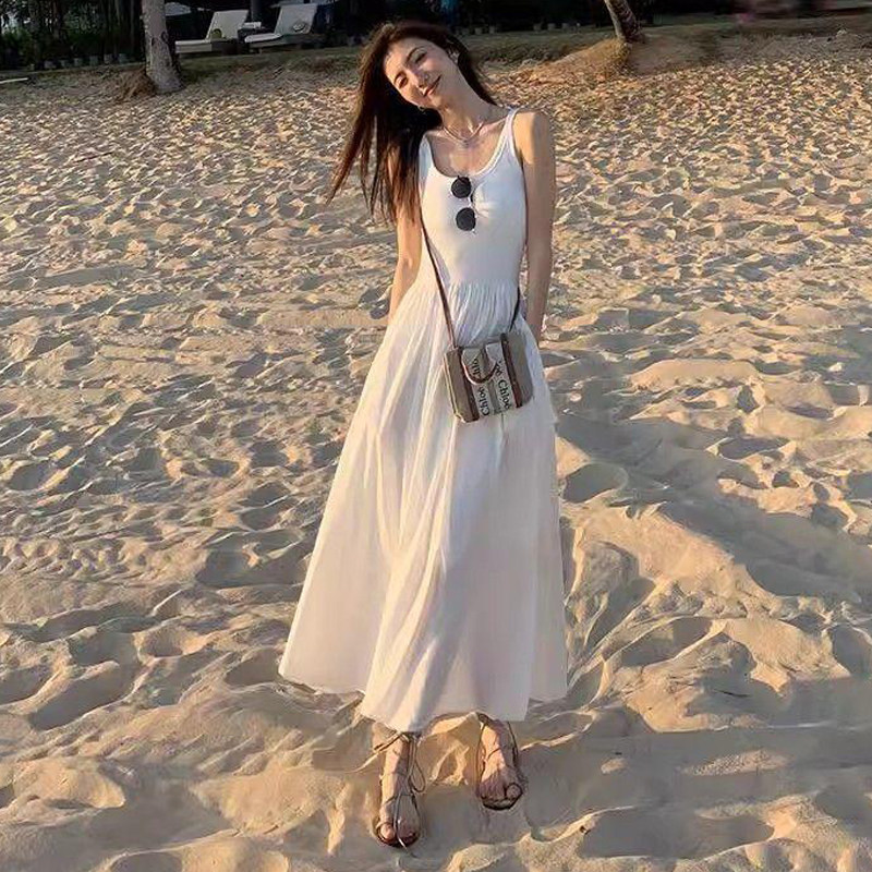 白色拼接吊带连衣裙女2026年夏季图片