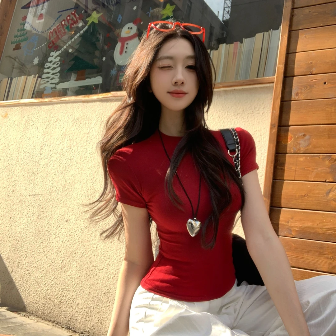 美式辣妹短袖正肩t恤女夏季2025年新款修身纯色显瘦紧身短款上衣