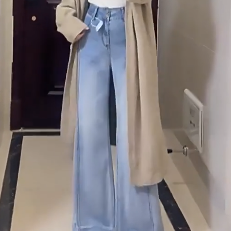 浅蓝色不贴腿微喇牛仔裤女2025年秋季新款高腰显瘦垂感直筒喇叭裤