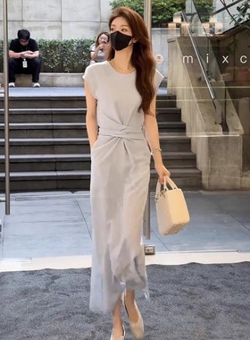 蓝色短袖纽结收腰显瘦气质高级感连衣裙2025年夏季新款长裙裙子女