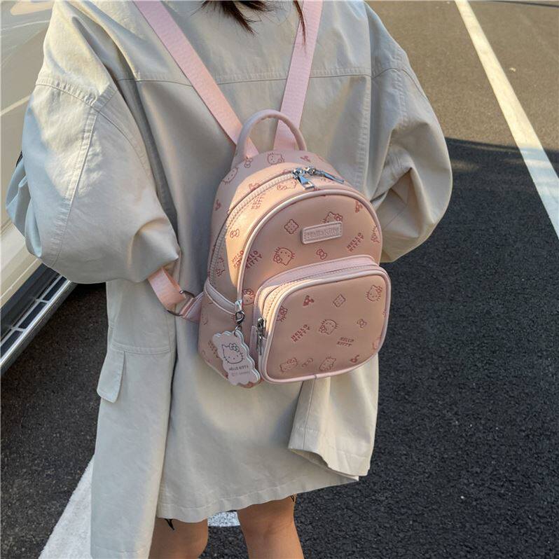 小猫卡通双肩包女生旅游轻便背包高颜值大容量学生通勤书包新款