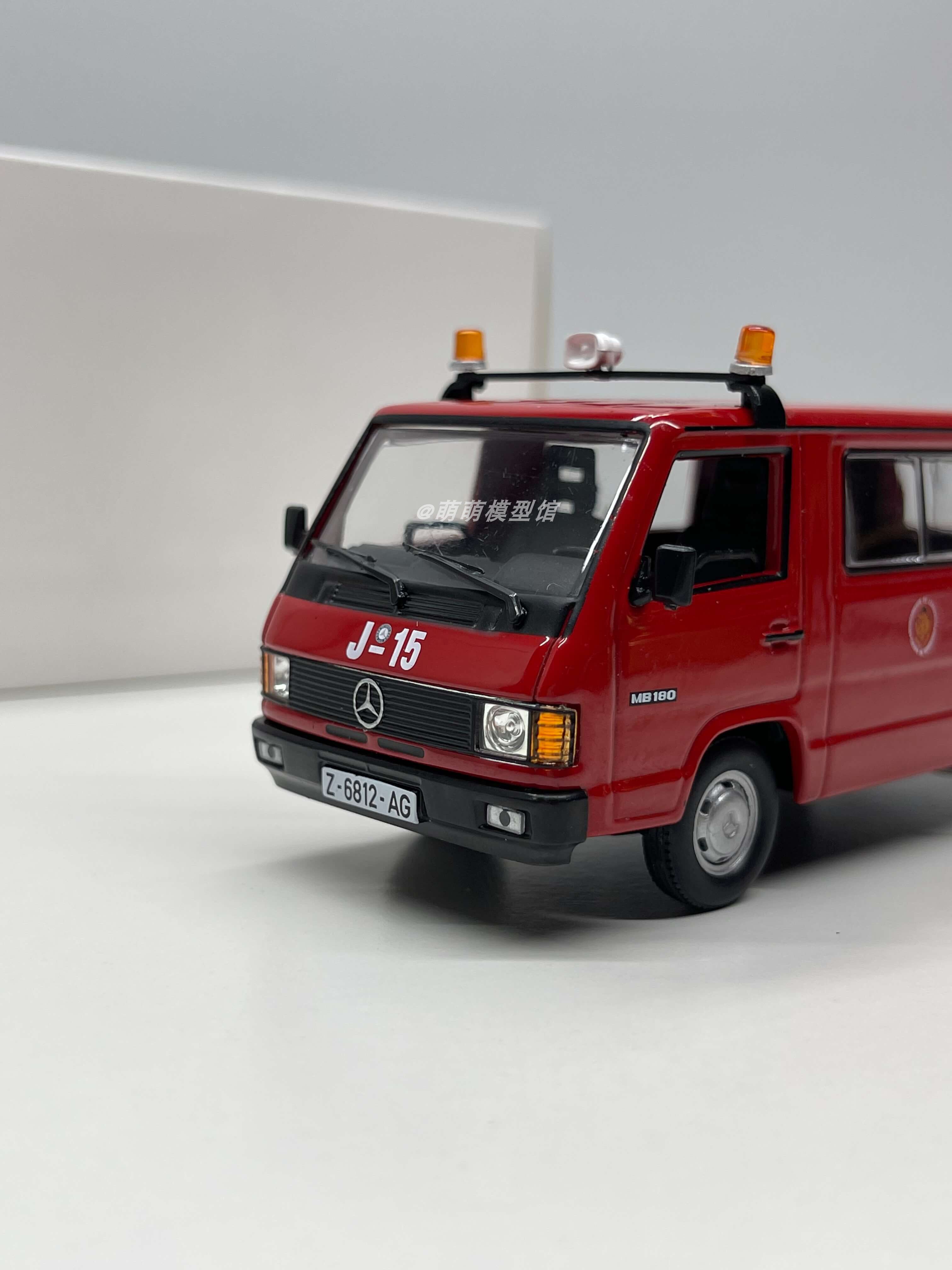 ixo 1:43 梅赛德斯奔驰 MB180 西班牙消防车合金车模玩具摆件礼物