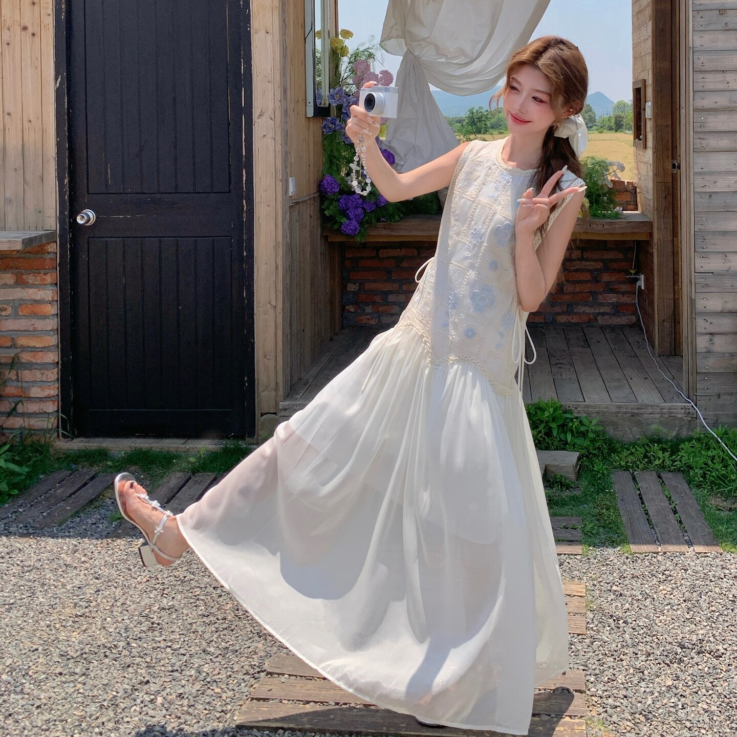 2025夏季新款特种绣花面料连衣裙8835款P140K208,女装连衣裙,鑫慧
