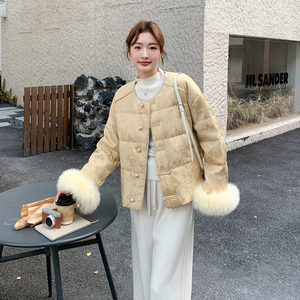 2025冬季新中式毛毛袖口短外套女冬季千金感圆领纽扣羽绒服外套图片