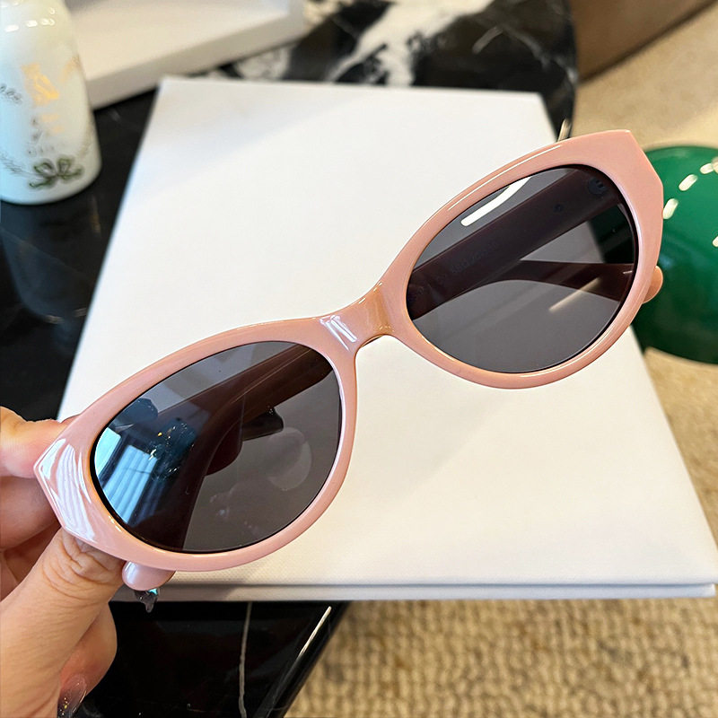 复古嫩粉色甜妹椭圆形高级质感墨镜女方圆脸欧美辣妹偏光太阳镜