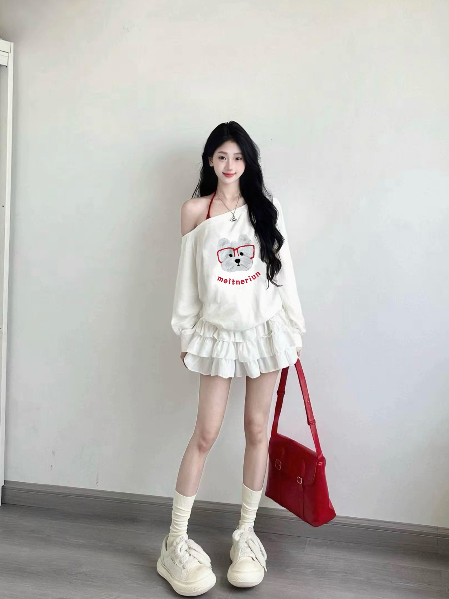 American High Street Style Off-Shoulder Long-Sleeve Sweatshirt for Women, Autumn 2025 New Loose and Lazy Chic Early Autumn Thin Top