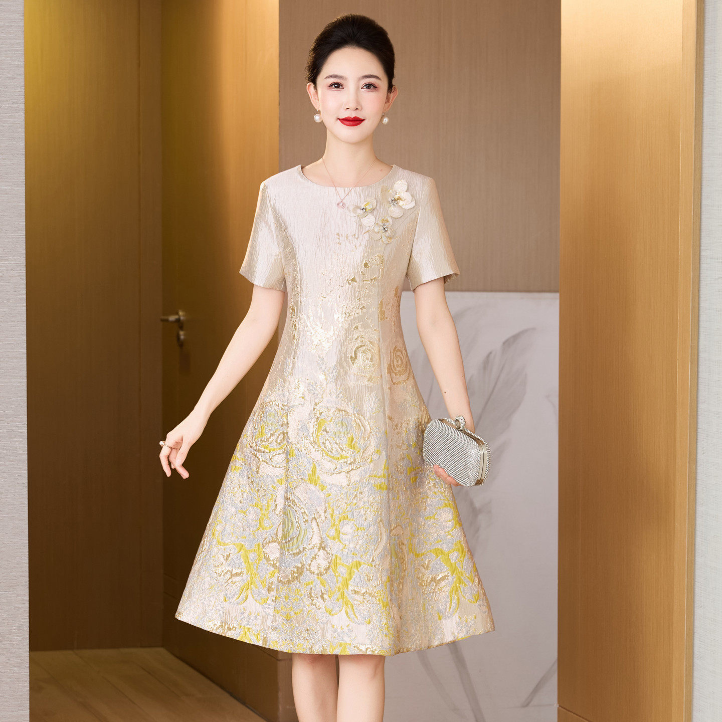 优雅香槟色国风裙摆连衣裙中年妈妈婚宴礼服夏短袖A字裙平时可穿