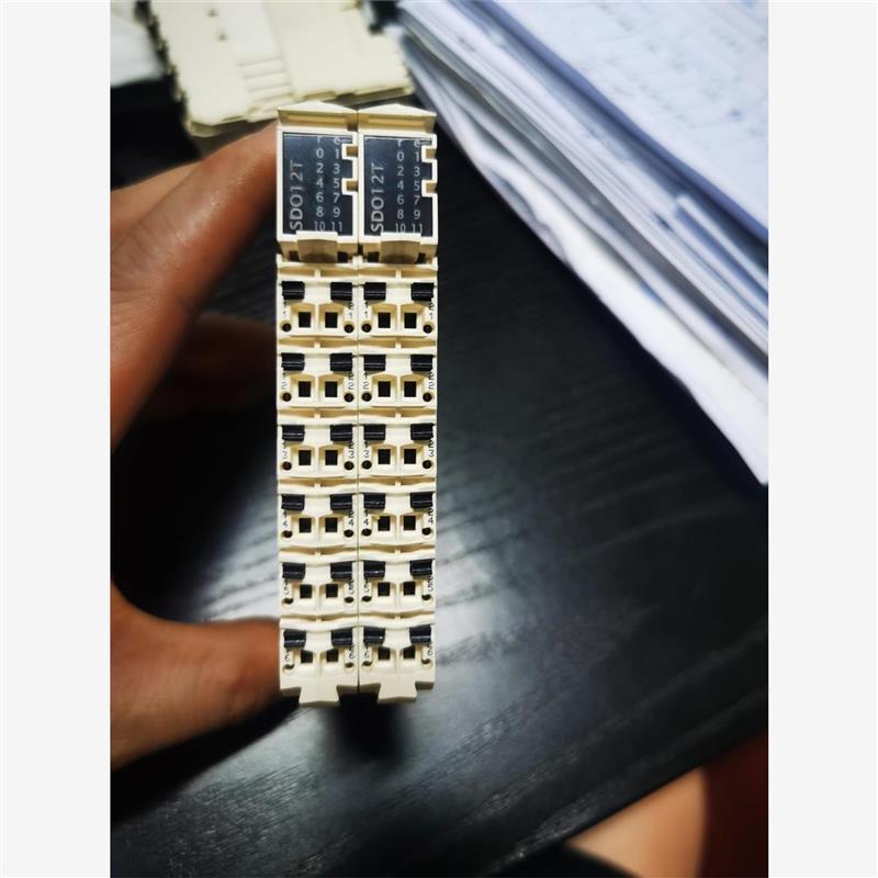 议价PLC数字量输出扩展模块,99成新,TM5SDO12T