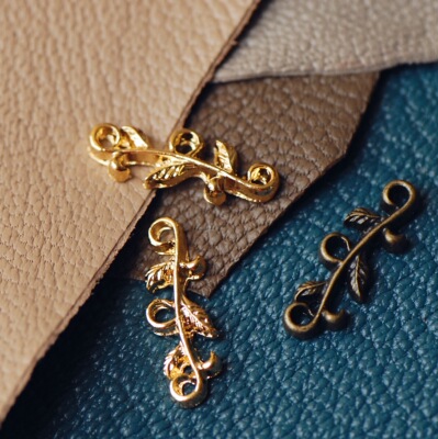 【DSz】古铜厚金电镀三孔叶子连接片挂件三通diy珠宝饰品配件材料