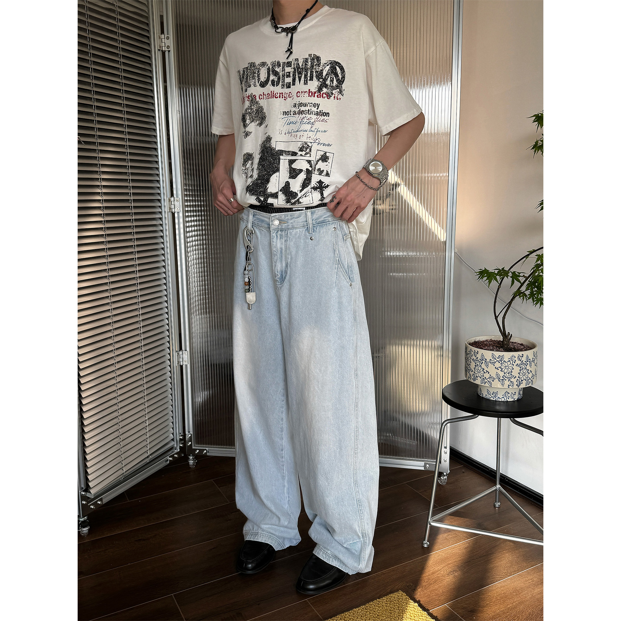 TROUBLE AND美式高街水洗磨白弯刀打褶结构重磅阔腿破骨线牛仔裤
