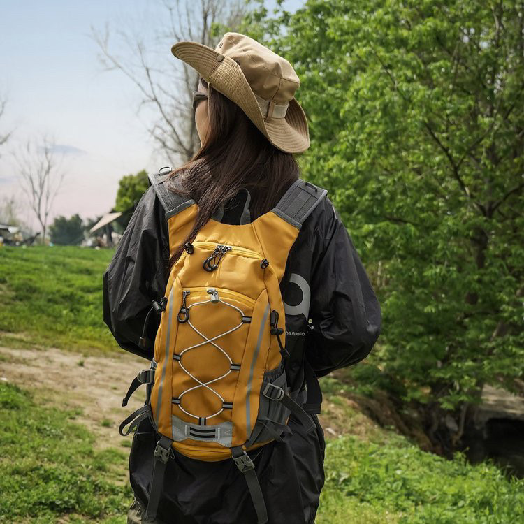 外贸户外双肩包男轻量化徒步包越野跑骑行包女运动专业登山背包