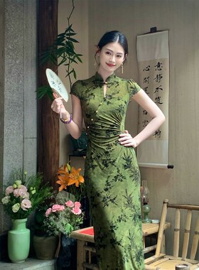 新中式绣花旗袍领改良旗袍女2025春夏新款镂空收腰修身气质连衣裙