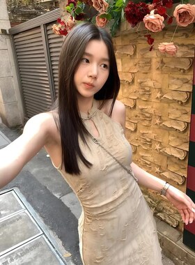 春夏季2025新款冷清改良旗袍气质显瘦裙子卡其色新中式挂脖连衣裙