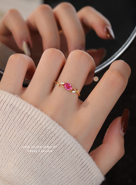 法式轻奢玫红锆石枝叶开口戒指