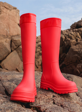 红色雨鞋女款2026新款时尚高筒防水鞋耐磨防滑好看的雨靴轻便胶鞋