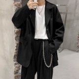 黑色