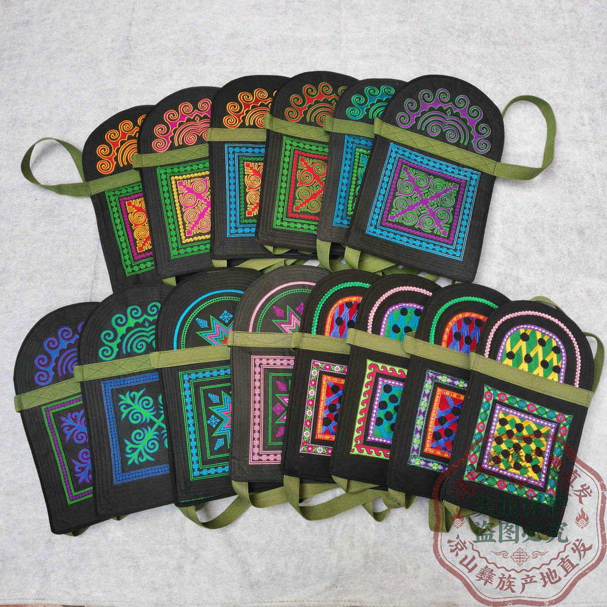 背娃神器凉山彝族小孩背带彝族民间手工艺品幼儿背带刺绣双肩背带
