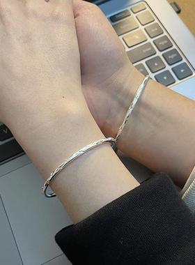 2025银情侣手镯手链一对女款实心镯子手环小众设计礼物送男友