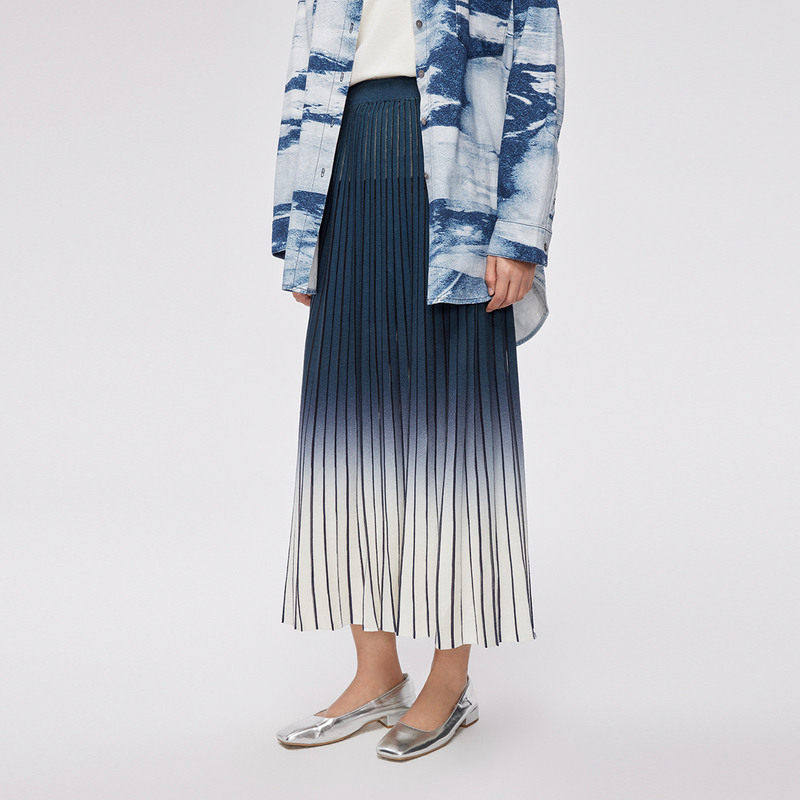 播2023春秋显瘦渐变设计修身款休闲百搭时尚百褶半裙女BDQ1BD0626