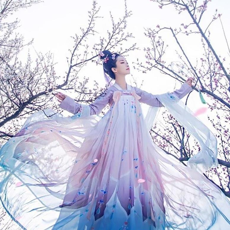 鲛人泪汉服汉山乔明华堂豆蔻年十三余衣锦江南馆在类目 女装/女士精品, 唐装/民族服装/舞台服装, 民族服装/舞台装中 - 来自Buy2taobao.com提供专业的淘宝代购服务