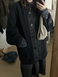 mongatue2025冬季新款简约百搭圆领拼接羊毛外套