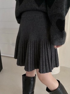 韩系简约百搭百褶浣熊半裙 新款 Mone 2025冬季