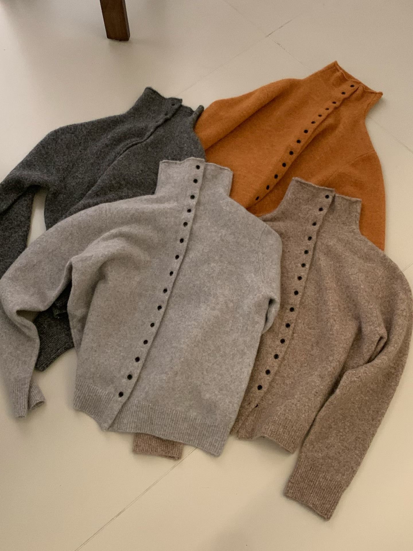 Dumpling 2025冬季新款韩系简约百搭半高领宽松羊驼扣子开衫