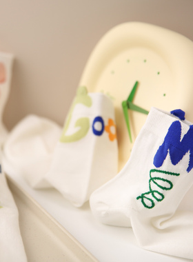 冬立体花字母M短筒袜子百搭白色ins潮短筒袜棉五分可爱学院风个性