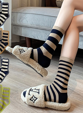 冬新条纹AB不对称简约ins潮女袜网红百搭中筒袜子个性外穿学院风